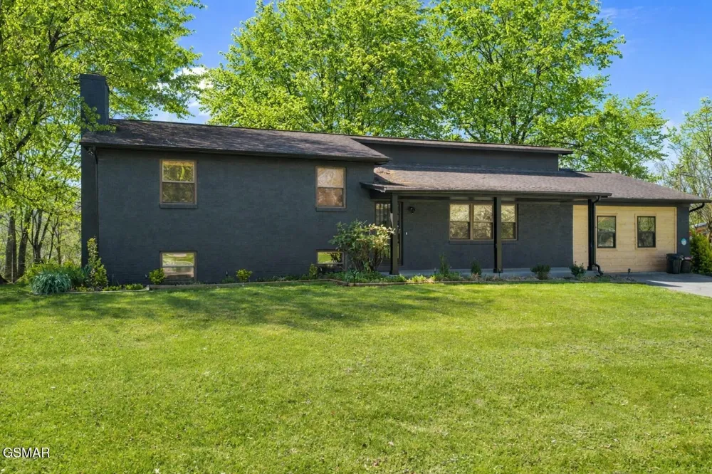 4020 Hitching Post Road Pigeon Forge, TN 37863