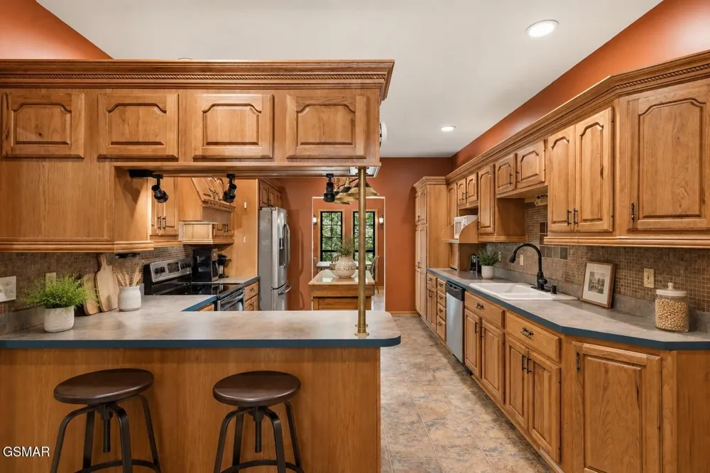 201 Clear Point Lane Pigeon Forge, TN 37863