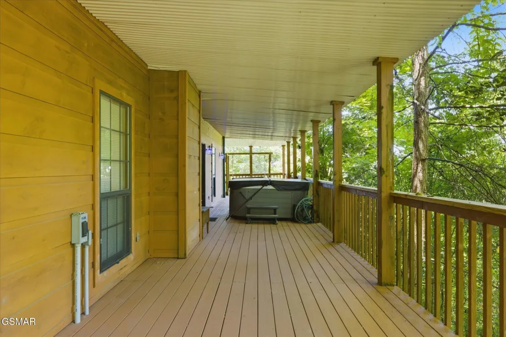 201 Clear Point Lane Pigeon Forge, TN 37863