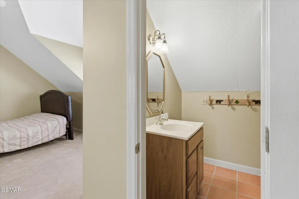 201 Clear Point Lane Pigeon Forge, TN 37863