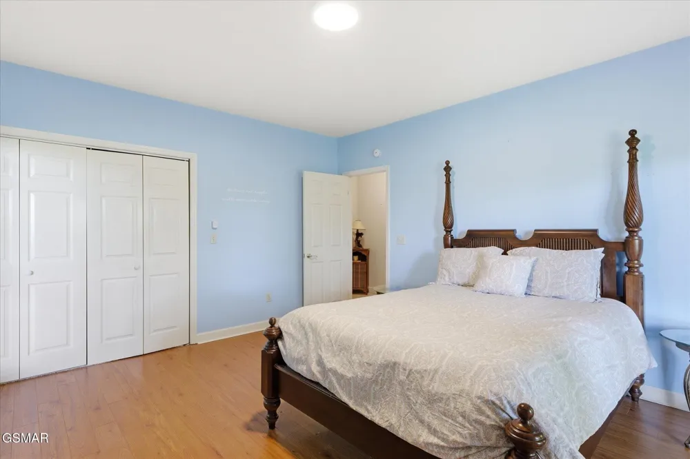 201 Clear Point Lane Pigeon Forge, TN 37863