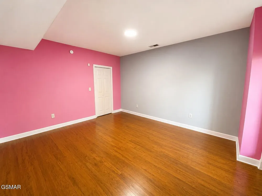 201 Clear Point Lane Pigeon Forge, TN 37863