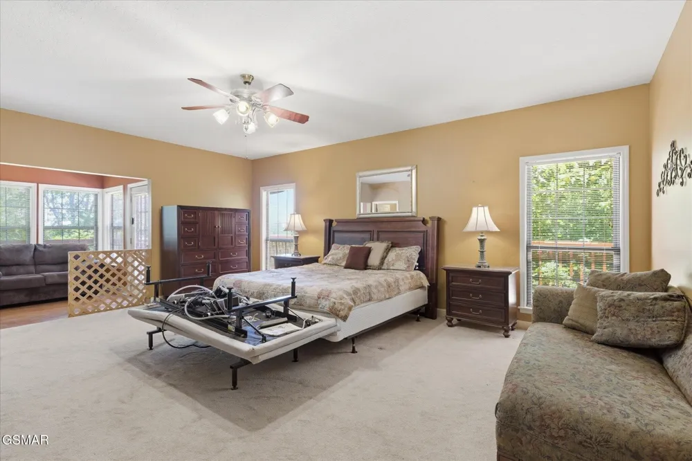 201 Clear Point Lane Pigeon Forge, TN 37863