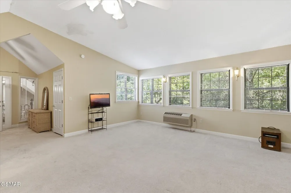 201 Clear Point Lane Pigeon Forge, TN 37863