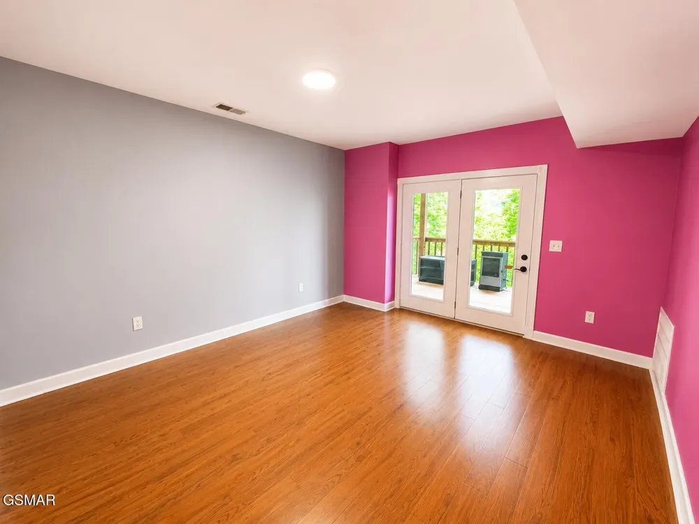 201 Clear Point Lane Pigeon Forge, TN 37863