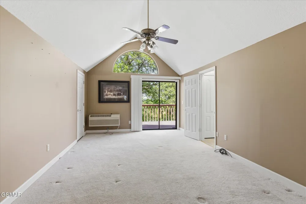 201 Clear Point Lane Pigeon Forge, TN 37863