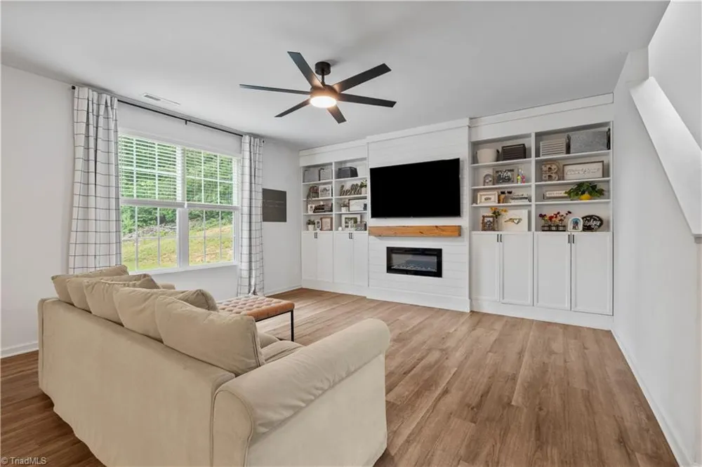4604 Fairway Run Drive Pfafftown, NC 27040