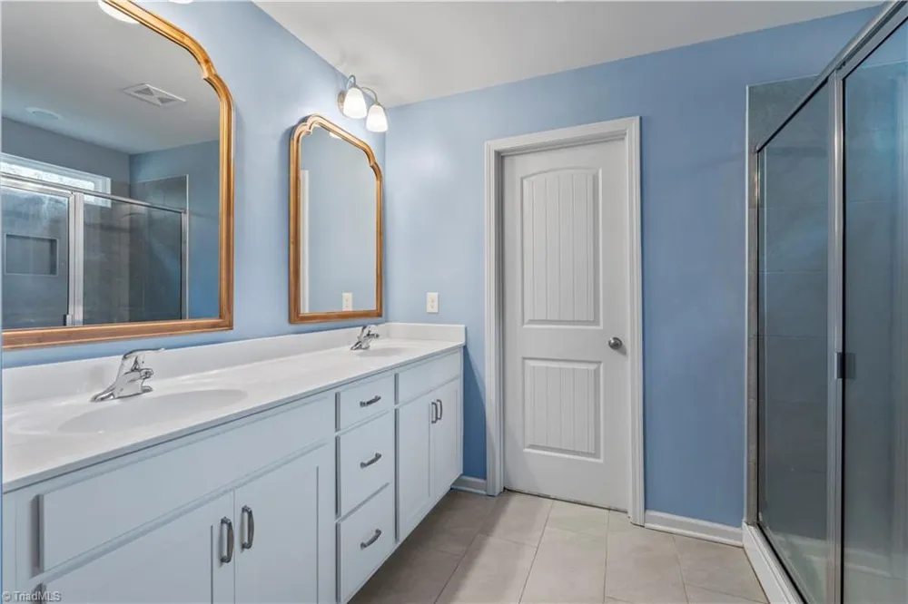 4604 Fairway Run Drive Pfafftown, NC 27040