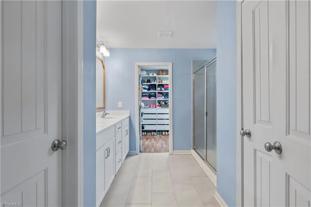 4604 Fairway Run Drive Pfafftown, NC 27040