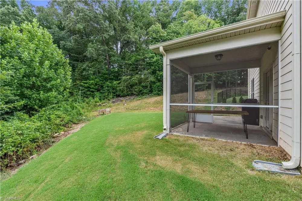 4604 Fairway Run Drive Pfafftown, NC 27040