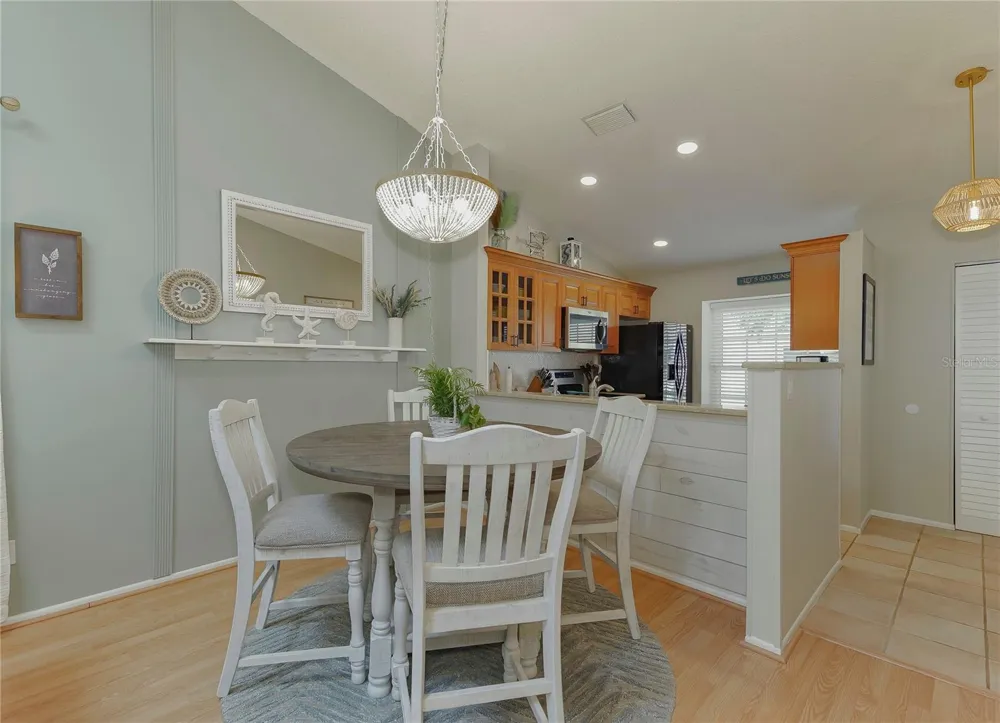 12223 SUN VISTA COURT E Treasure Island, FL 33706