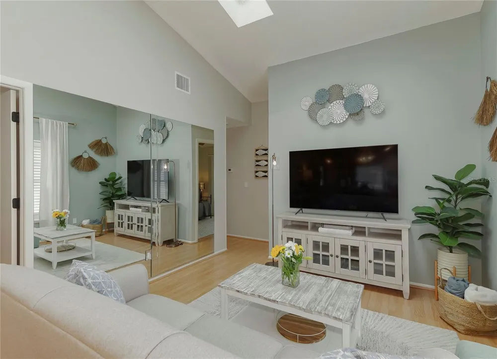 12223 SUN VISTA COURT E Treasure Island, FL 33706