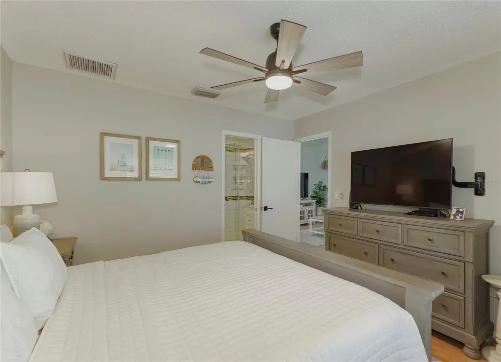 12223 SUN VISTA COURT E Treasure Island, FL 33706