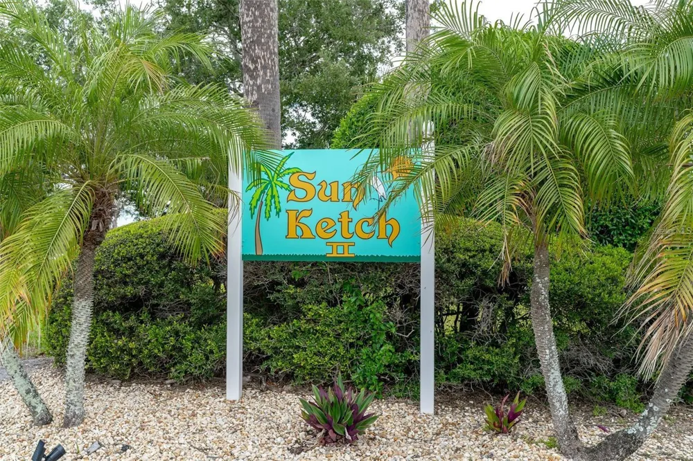 12223 SUN VISTA COURT E Treasure Island, FL 33706