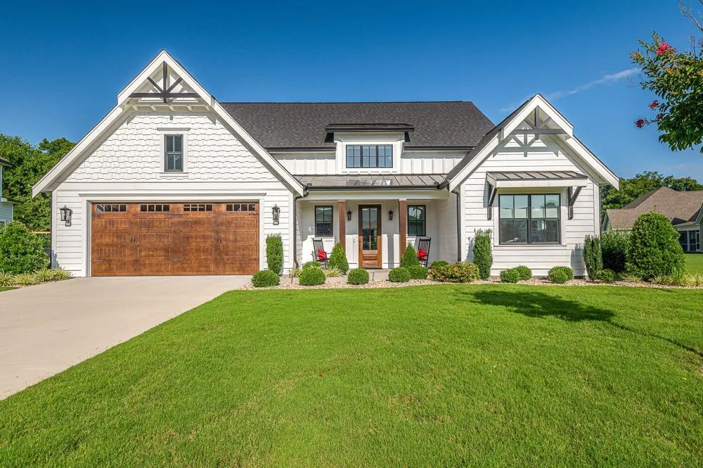 8289 Blackrock Drive Ooltewah, TN 37363