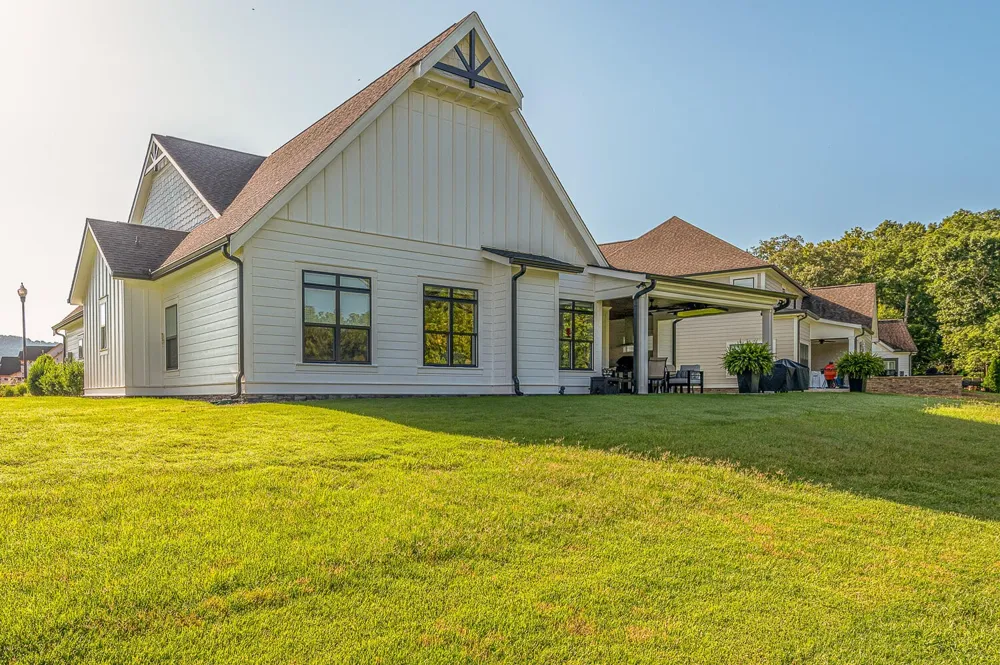 8289 Blackrock Drive Ooltewah, TN 37363
