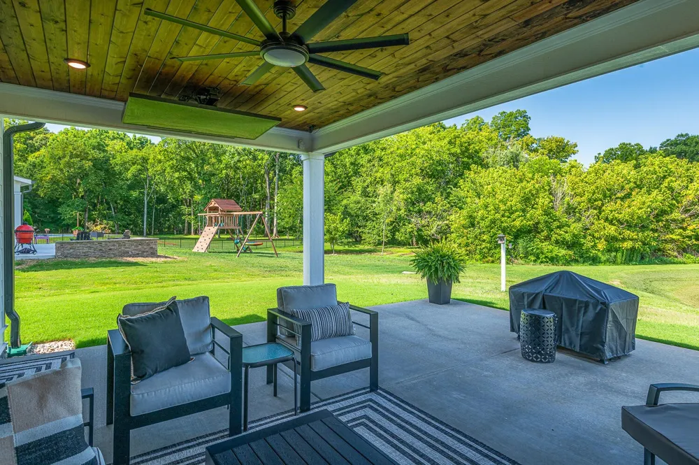8289 Blackrock Drive Ooltewah, TN 37363