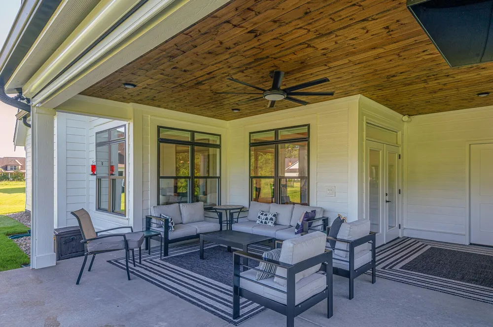 8289 Blackrock Drive Ooltewah, TN 37363
