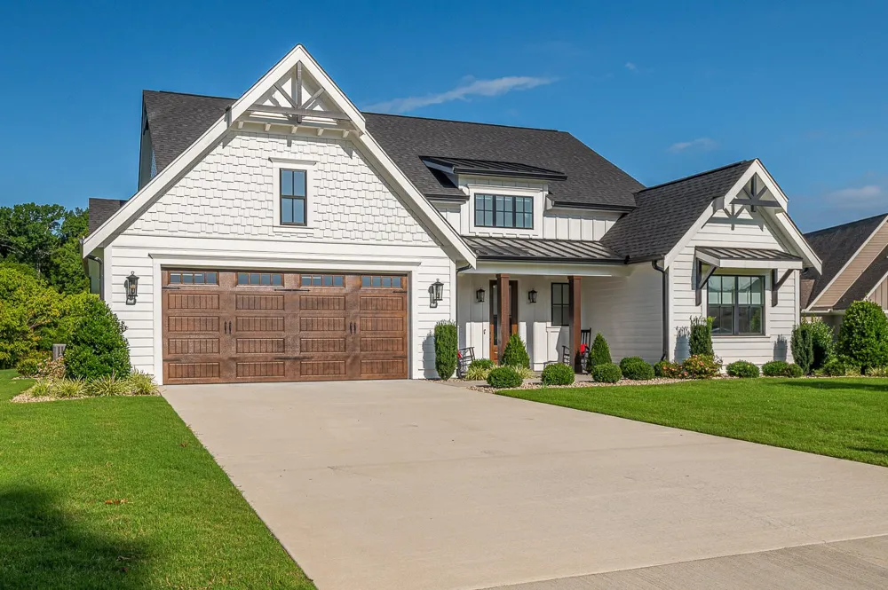 8289 Blackrock Drive Ooltewah, TN 37363