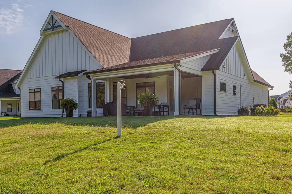 8289 Blackrock Drive Ooltewah, TN 37363