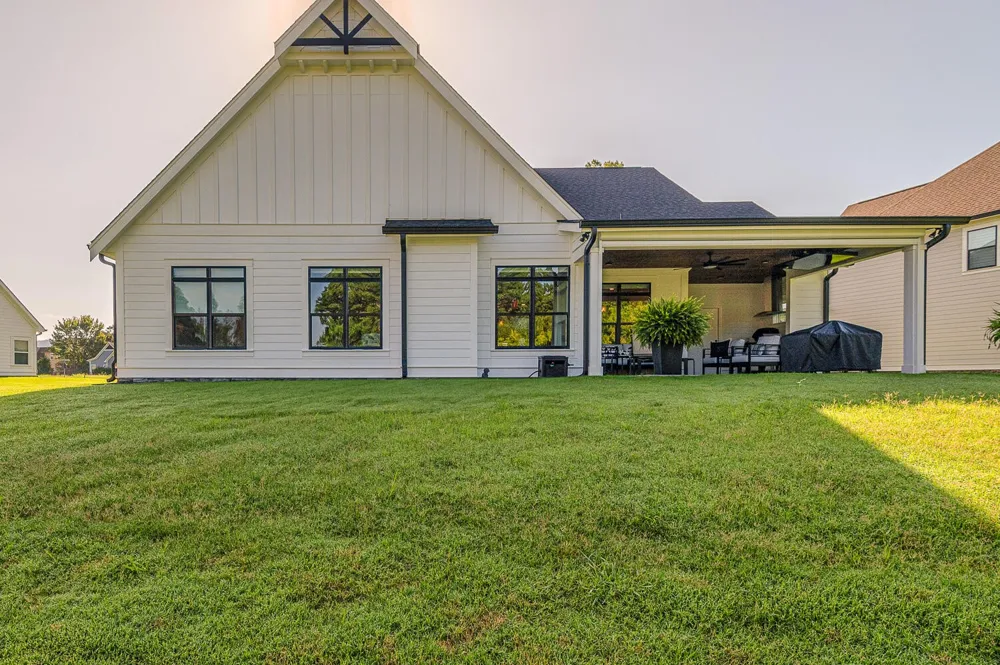 8289 Blackrock Drive Ooltewah, TN 37363