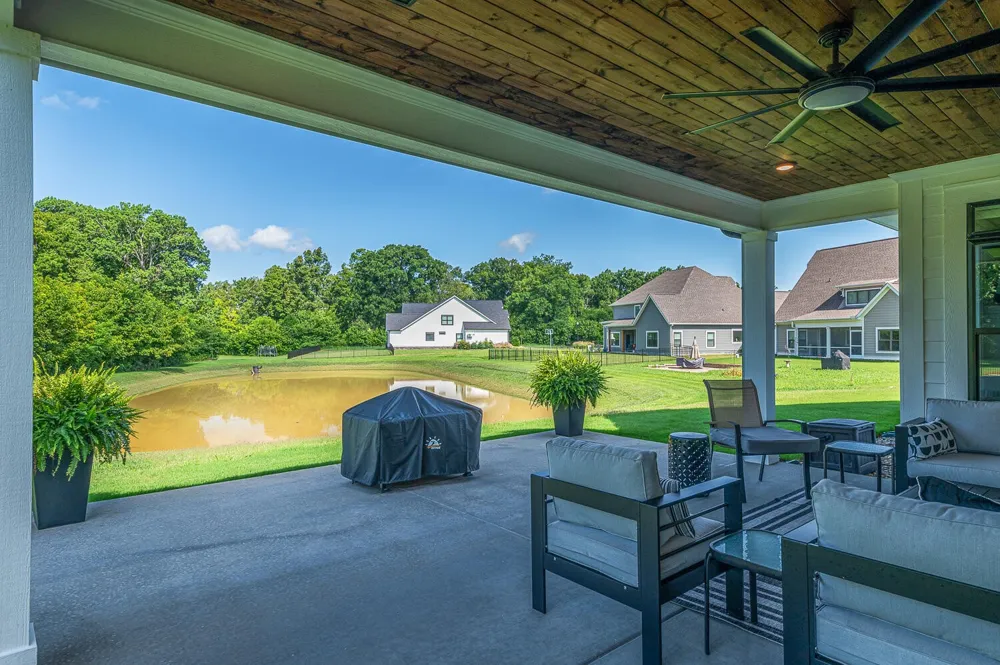 8289 Blackrock Drive Ooltewah, TN 37363