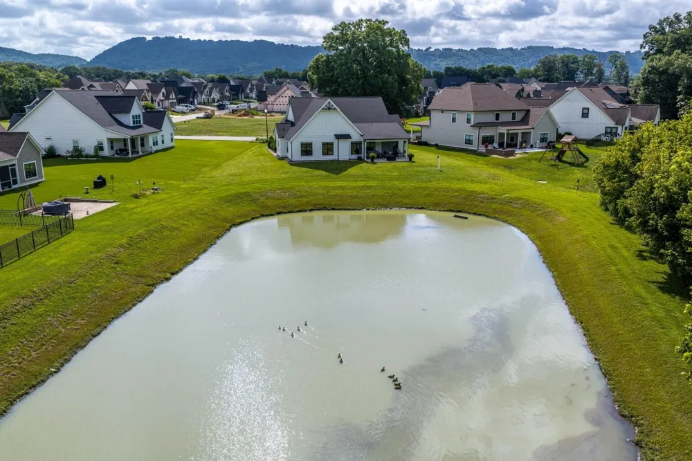 8289 Blackrock Drive Ooltewah, TN 37363