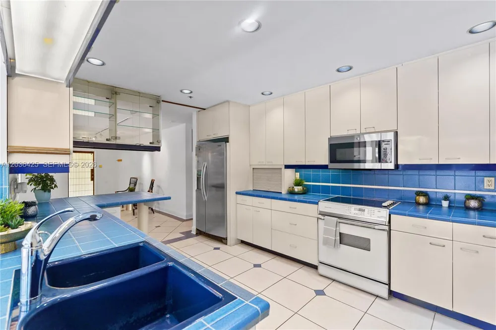 15200 SW 88th Ave Palmetto Bay, FL 33157