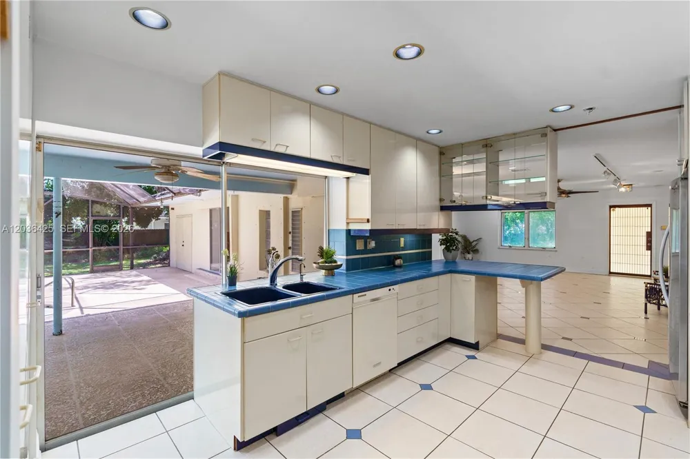 15200 SW 88th Ave Palmetto Bay, FL 33157