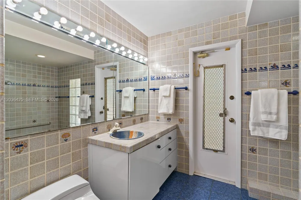 15200 SW 88th Ave Palmetto Bay, FL 33157