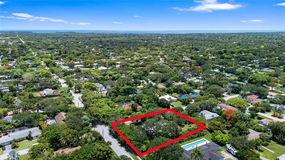 15200 SW 88th Ave Palmetto Bay, FL 33157