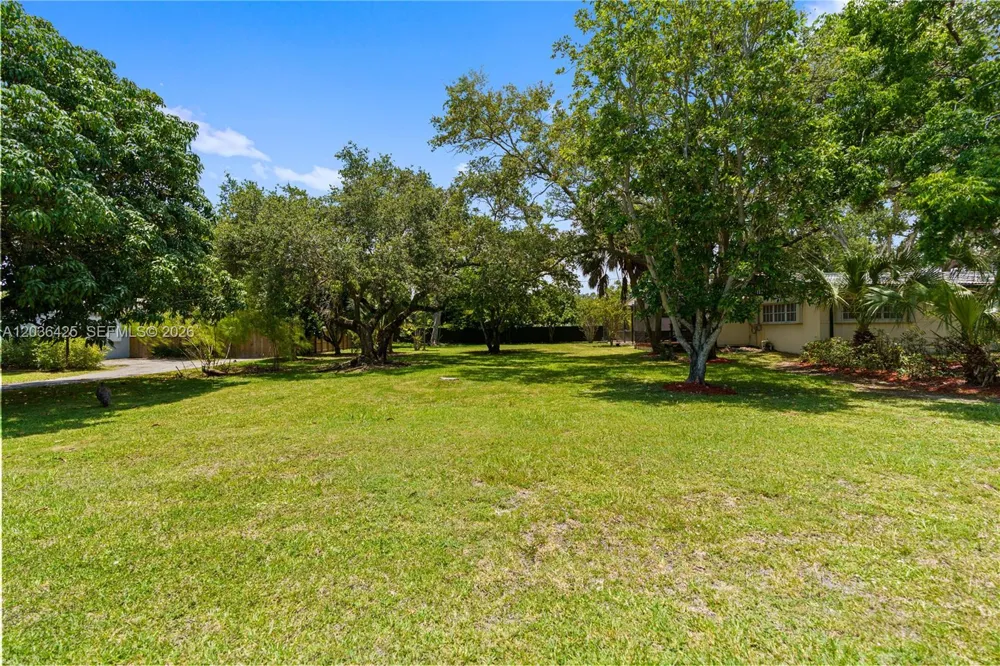 15200 SW 88th Ave Palmetto Bay, FL 33157