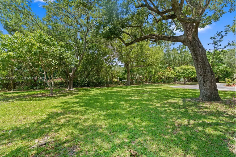 15200 SW 88th Ave Palmetto Bay, FL 33157