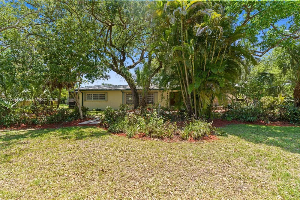 15200 SW 88th Ave Palmetto Bay, FL 33157