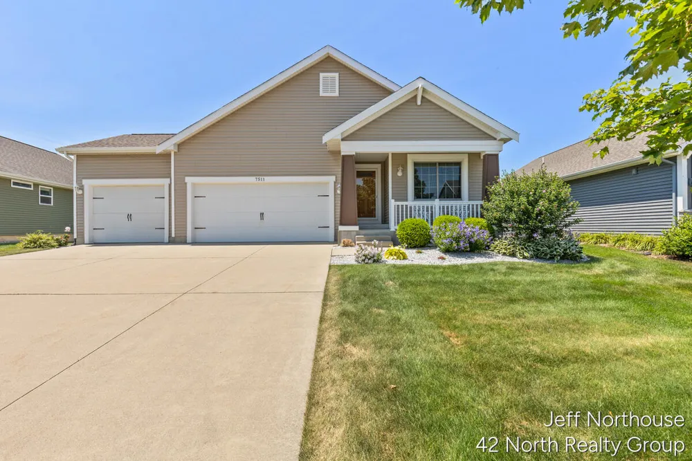 7511 Traditional Court SE #49 Caledonia, MI 49316