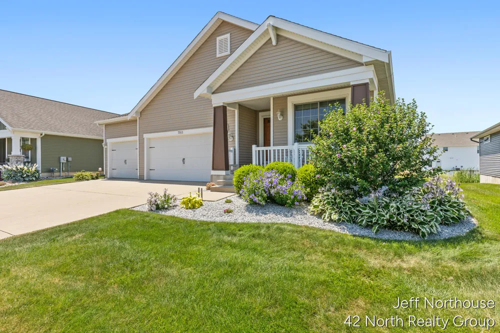 7511 Traditional Court SE #49 Caledonia, MI 49316