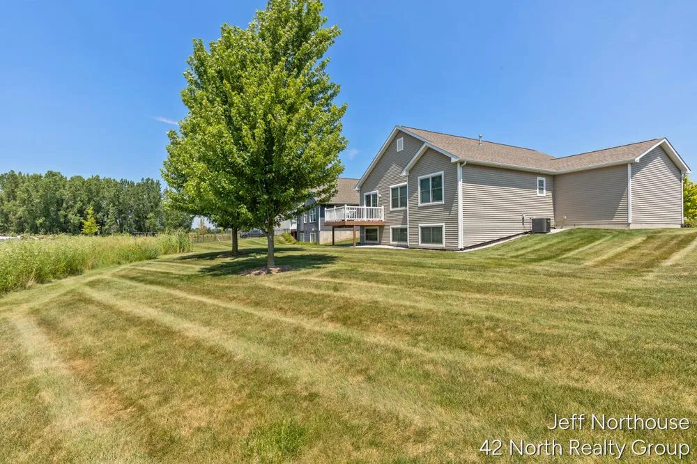 7511 Traditional Court SE #49 Caledonia, MI 49316