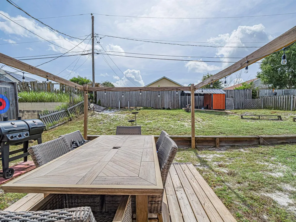 1656 3RD AVENUE SW Vero Beach, FL 32962