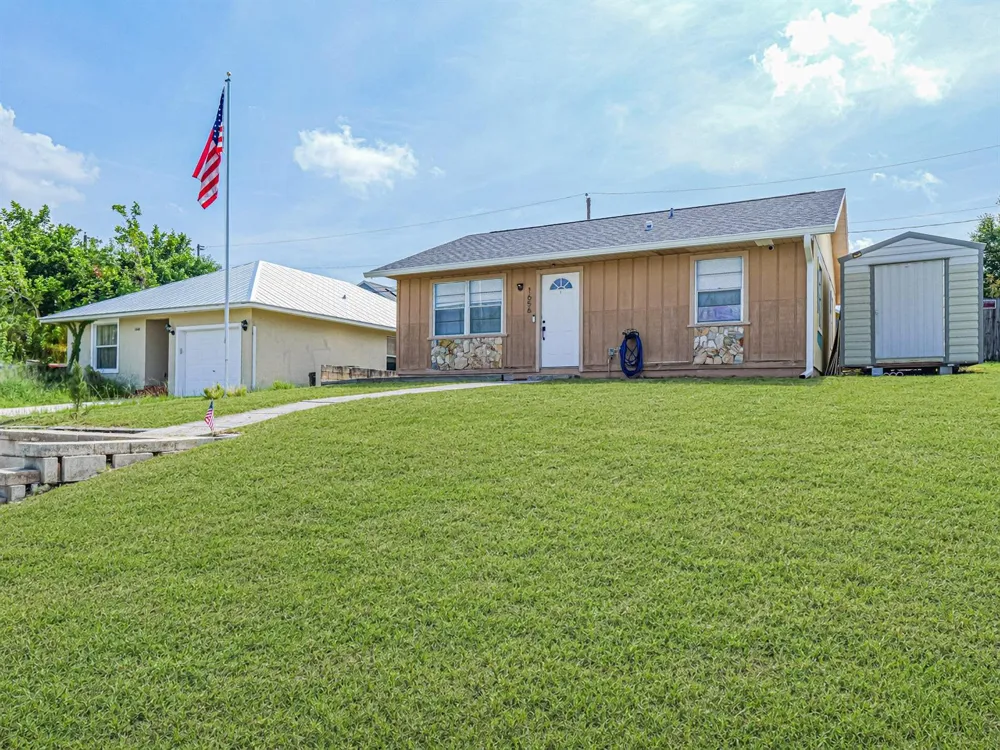 1656 3RD AVENUE SW Vero Beach, FL 32962
