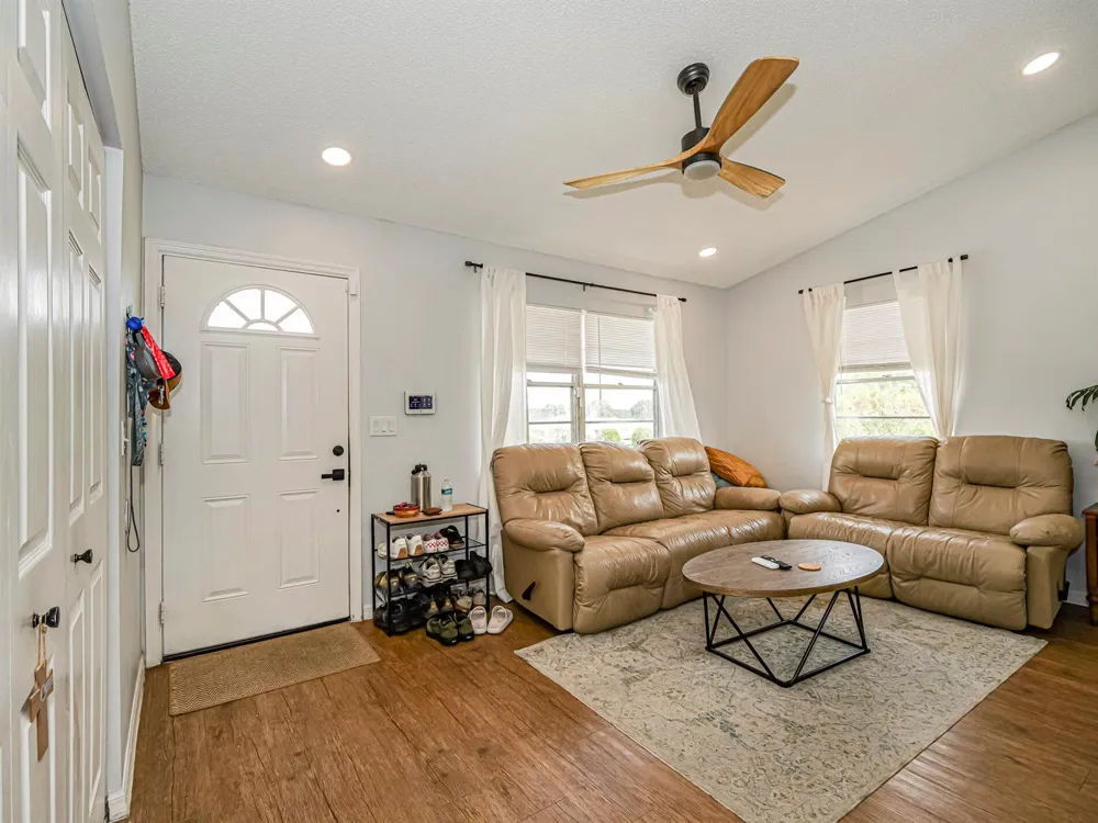 1656 3RD AVENUE SW Vero Beach, FL 32962