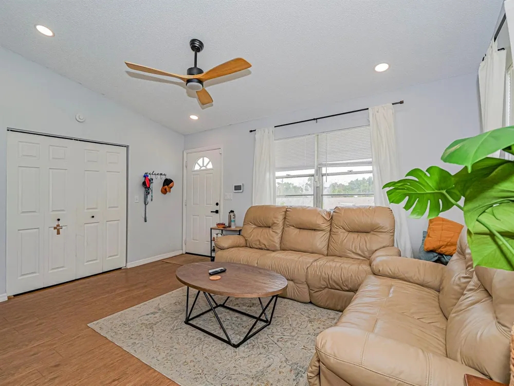 1656 3RD AVENUE SW Vero Beach, FL 32962
