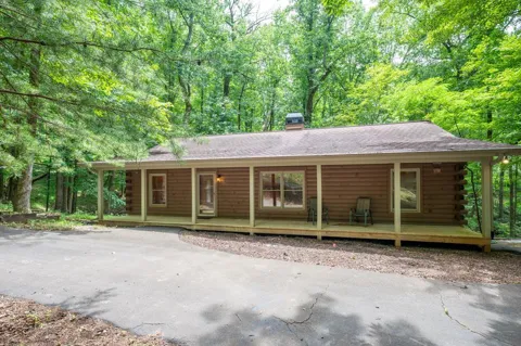 415 Sunset Court