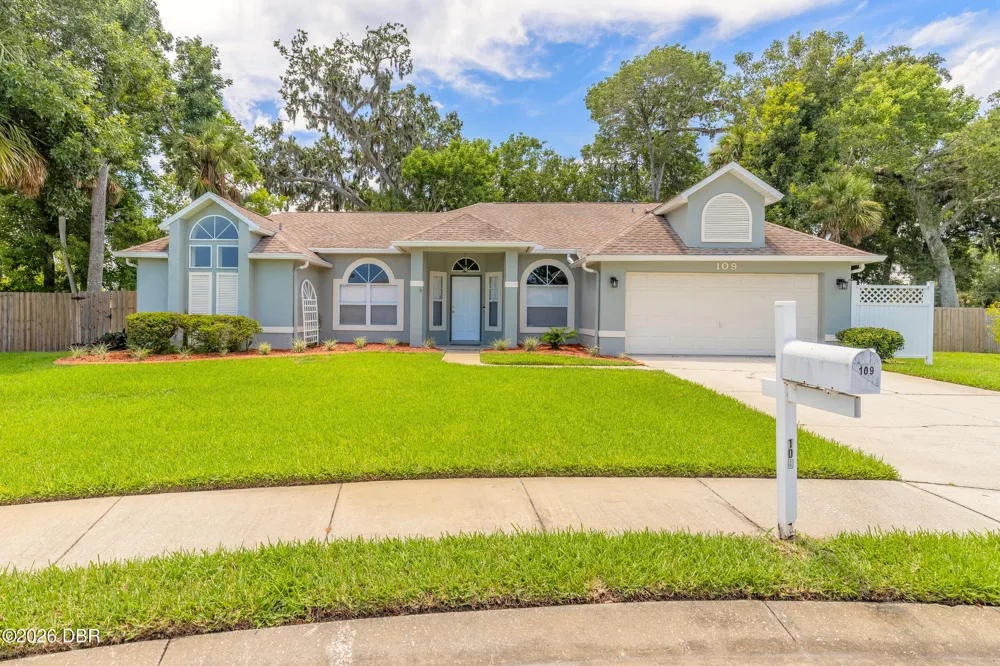 109 Brookhollow Circle Daytona Beach, FL 32114