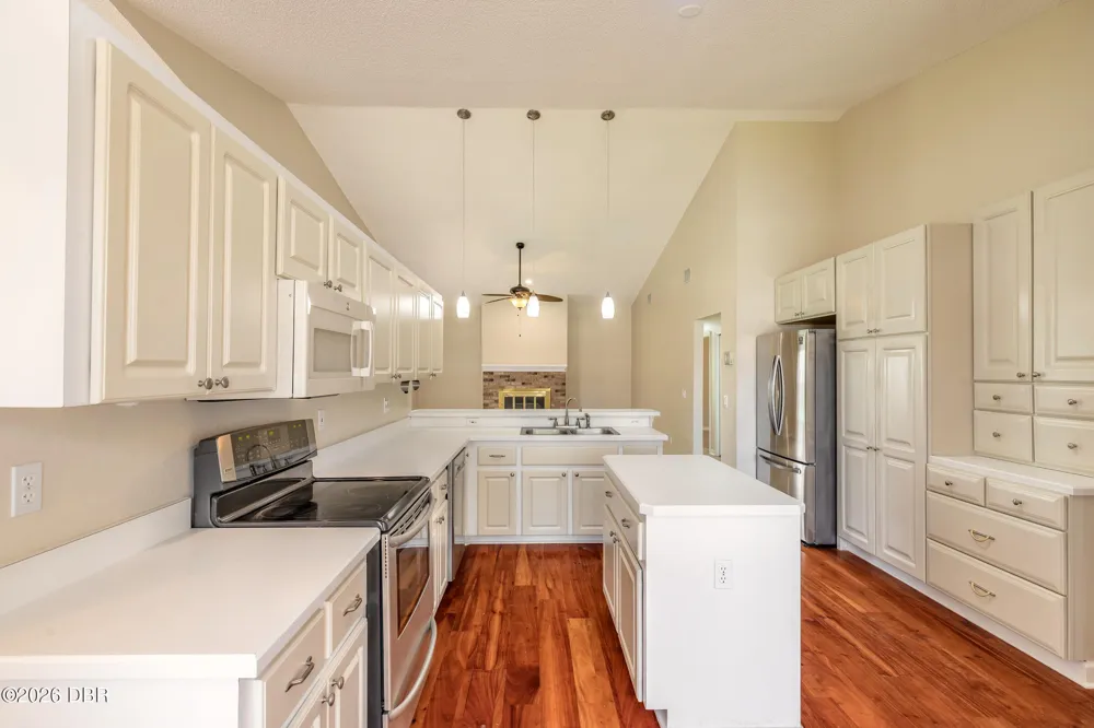 109 Brookhollow Circle Daytona Beach, FL 32114