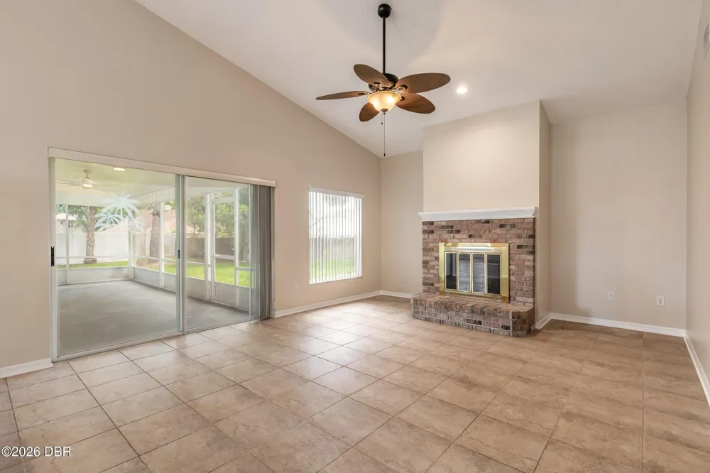 109 Brookhollow Circle Daytona Beach, FL 32114