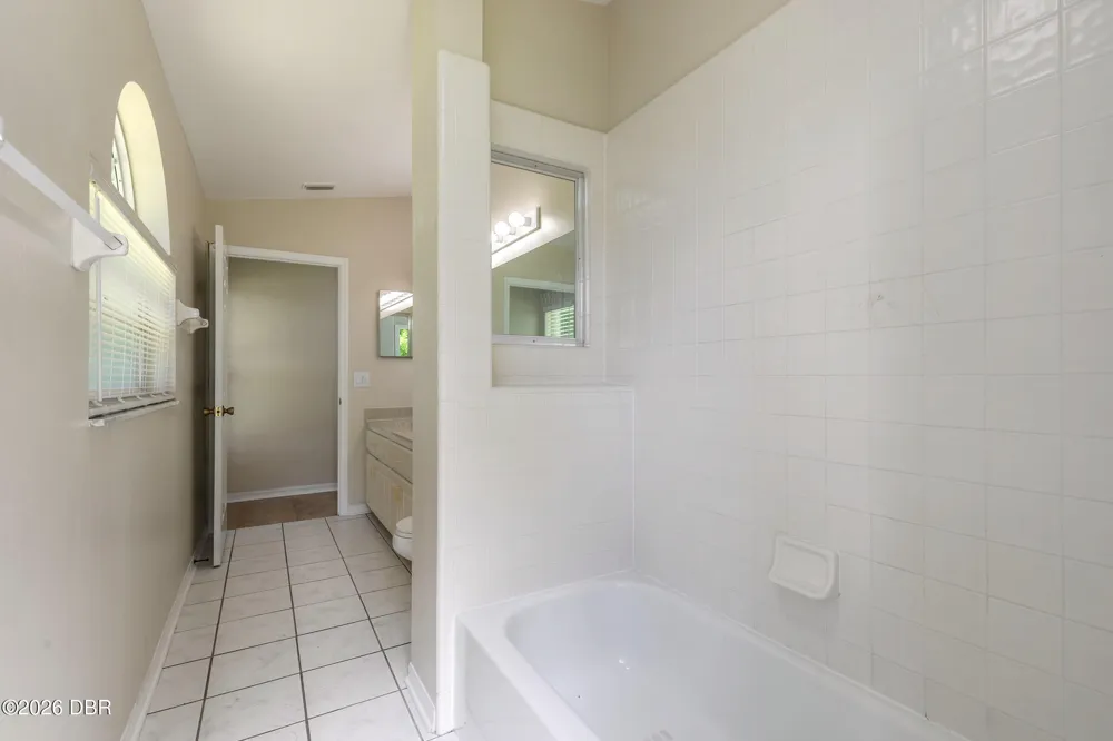 109 Brookhollow Circle Daytona Beach, FL 32114