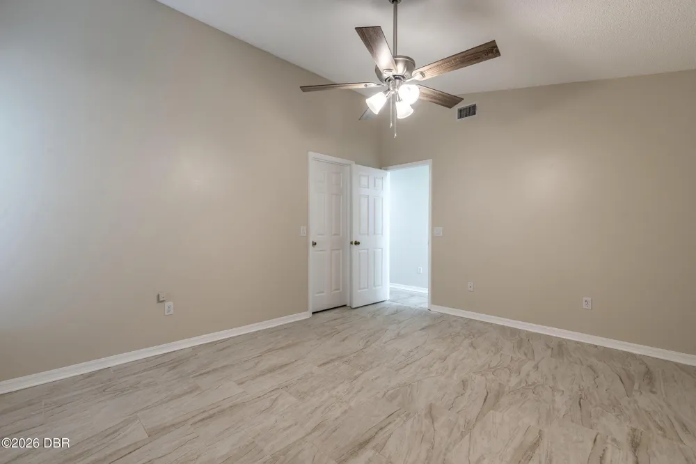 109 Brookhollow Circle Daytona Beach, FL 32114