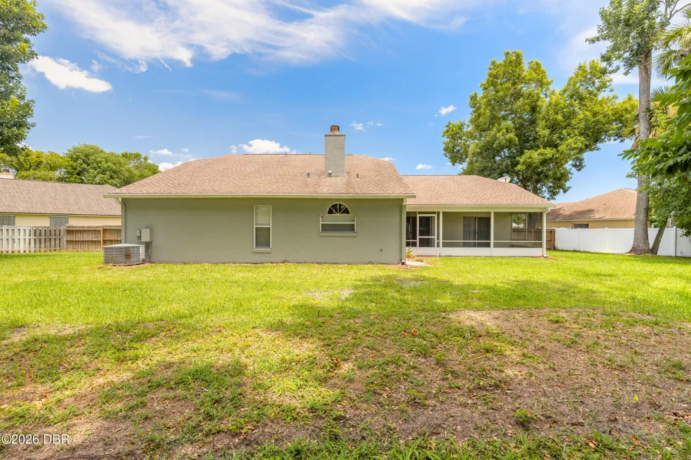 109 Brookhollow Circle Daytona Beach, FL 32114