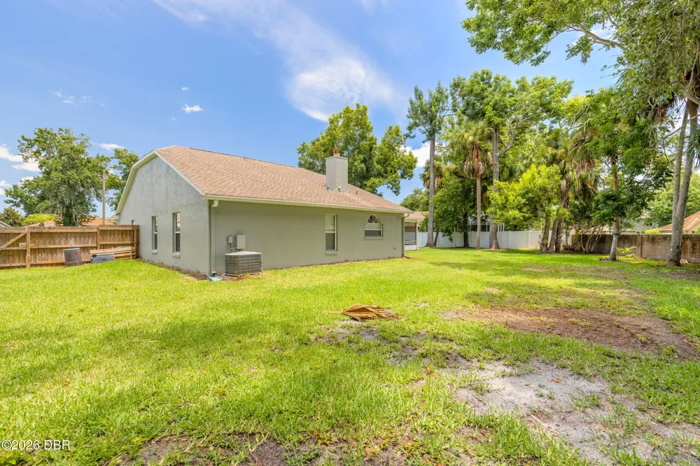109 Brookhollow Circle Daytona Beach, FL 32114