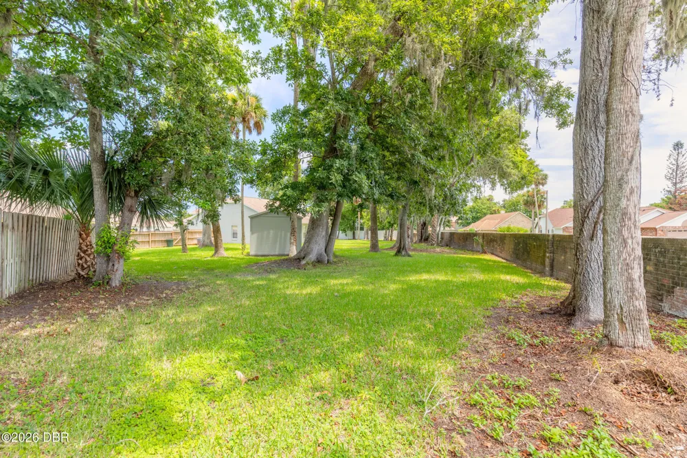 109 Brookhollow Circle Daytona Beach, FL 32114
